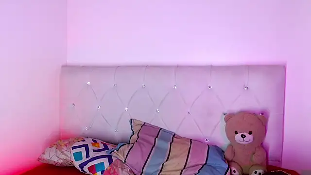 Angel_foxc13 webcam