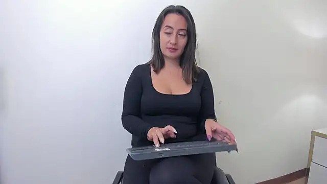 AngelicaLux webcam