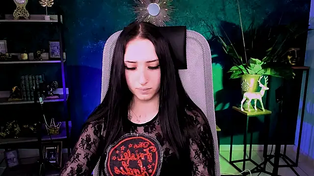 MonicaLowes webcam