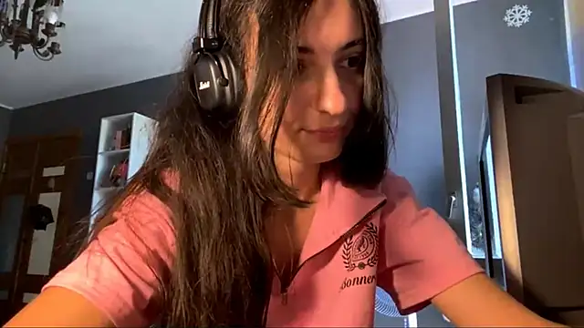 MindaHallmon webcam