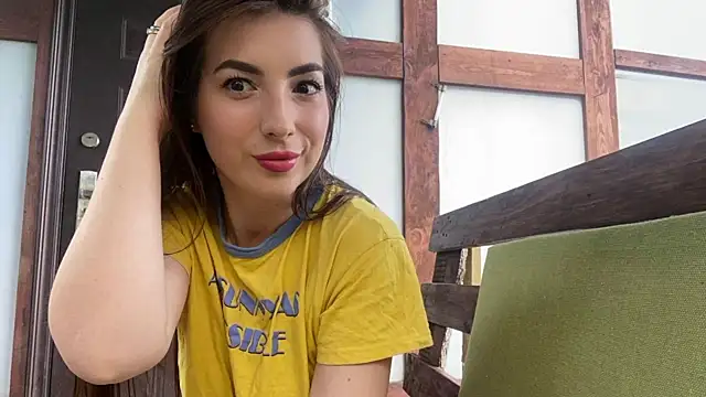 Fiery_Brunette_