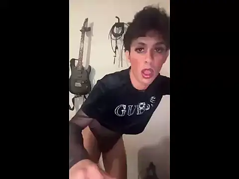 luiscachondito99 webcam