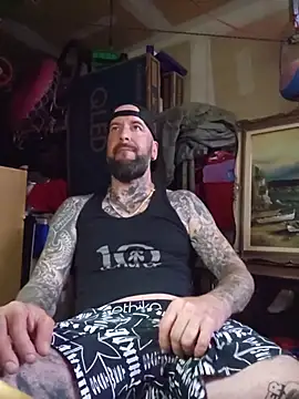 Beardedtattood live sex cam