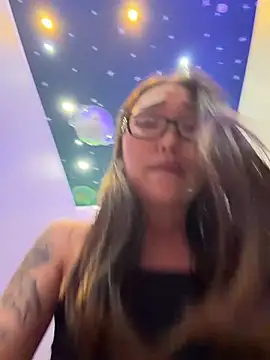 trytomakememoam webcam