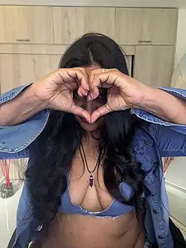 Adele_Sweett live cam on StripChat