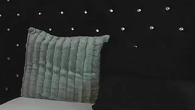 InannaStar webcam