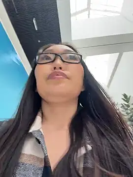 trytomakememoam webcam