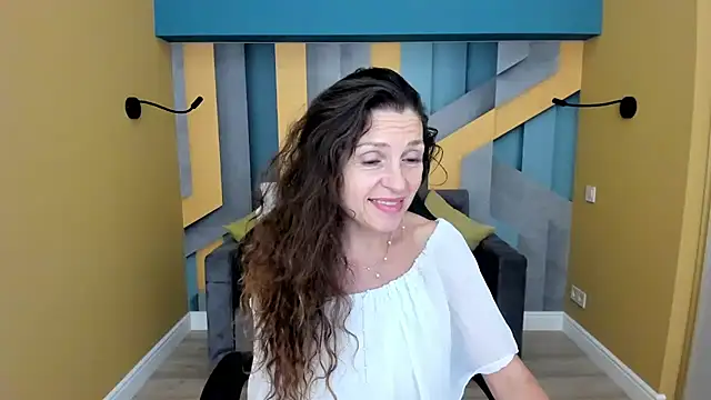 EllaLong webcam