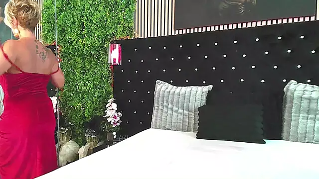 InannaStar webcam
