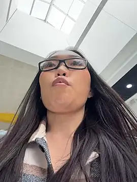 trytomakememoam webcam