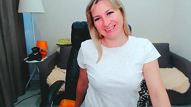 Incredible_Ariela webcam