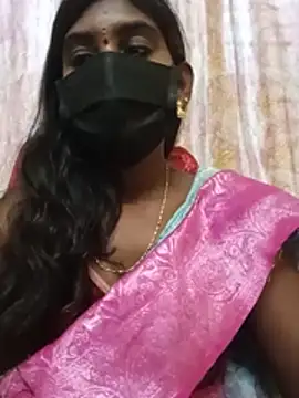 Keerthi_143 webcam