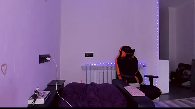 Lyricca live cam on StripChat