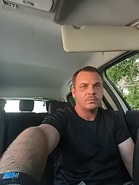 WadedGuzzling webcam