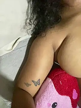 Kittybrown18 live cam on StripChat
