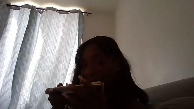 JadaMillss live cam on StripChat
