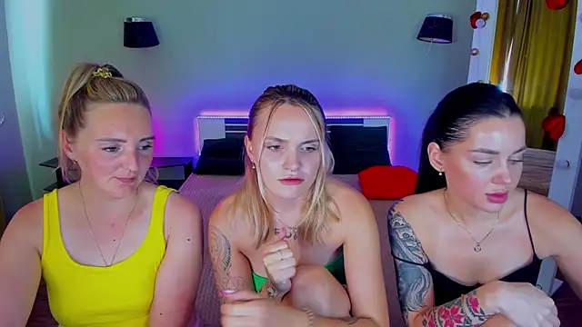 MagicEyess live cam on StripChat
