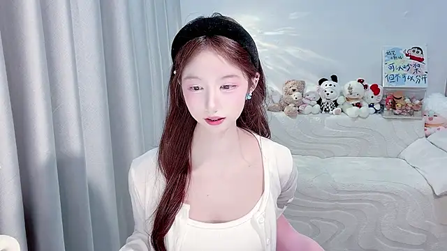 lucky-tt live cam on StripChat