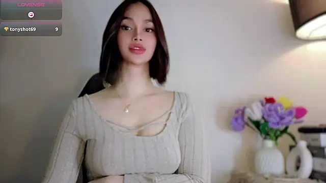 Model: Anna_HollyDoll