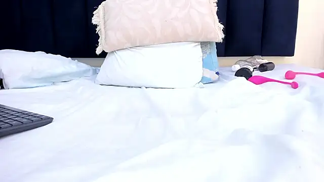 mayaevansmg webcam