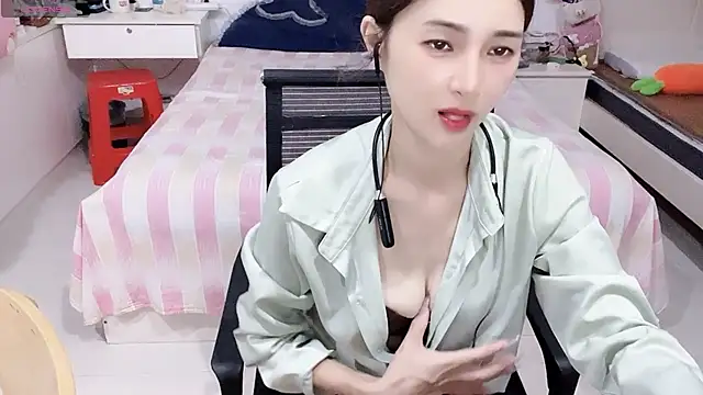miaomiao-99 webcam