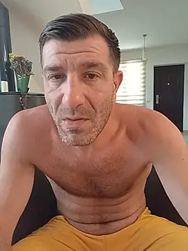 alexdaniel89 (Ask my age) - Play with ice on my dick