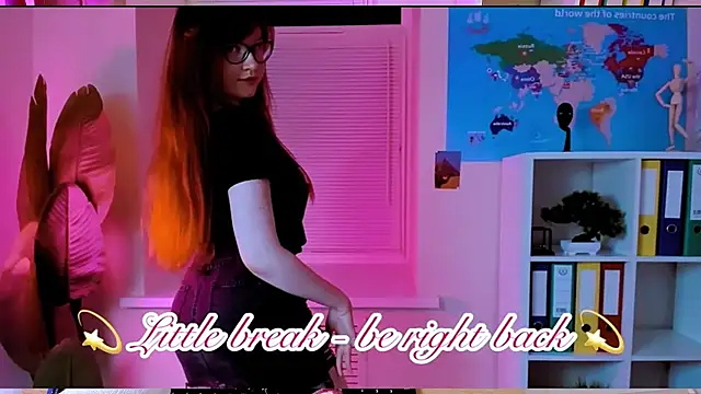 CarolGiggly webcam