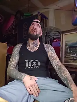 Beardedtattood webcam