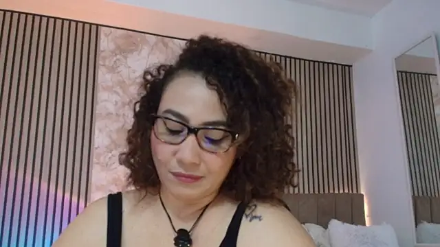JuliRamirez webcam