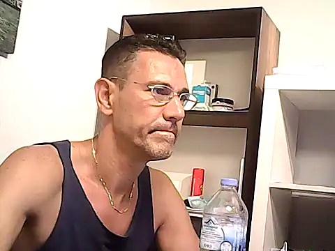 mastercharisma35 (Ask my age) - like ???? stand up okey.....