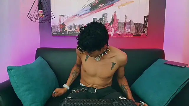 Maximoking26 live cam on StripChat