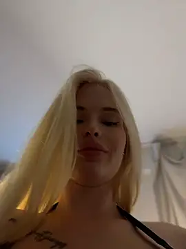 Vladamais live sex cam