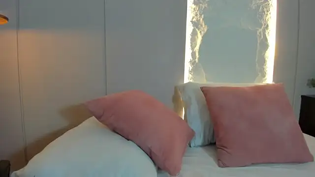 nico_bloom webcam