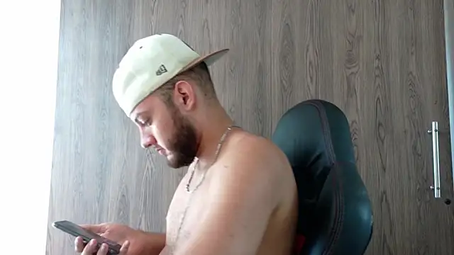 Ryan_Miller111 webcam