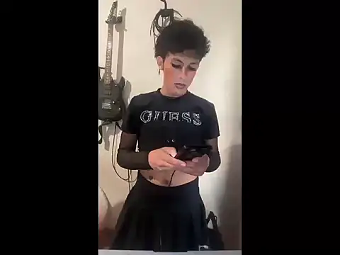 luiscachondito99 webcam