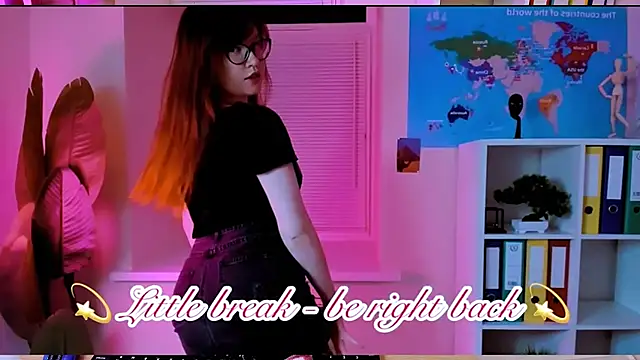 CarolGiggly webcam