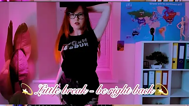 CarolGiggly webcam