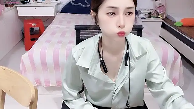 miaomiao-99 live cam on StripChat