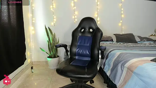 ethan_chloeee webcam