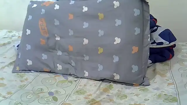 Just_Karu webcam