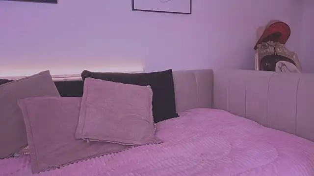 ahri_moon1 webcam