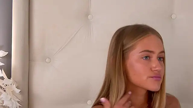 ur_wet_dreams webcam