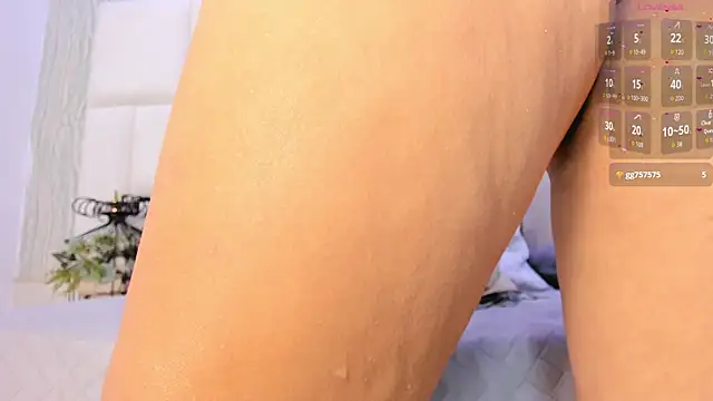 hillary_uckerman_ webcam