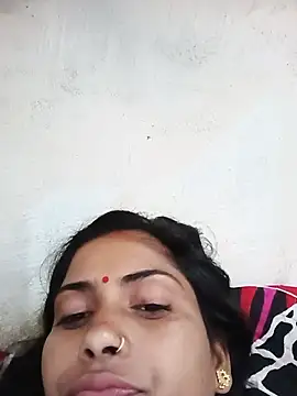 Poojaxx56 webcam