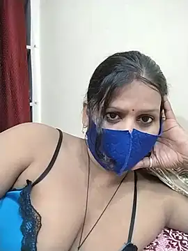 hotyrani07 webcam
