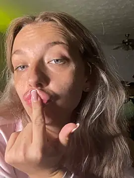 imkhloe webcam