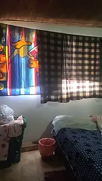 Ladymilf12 webcam