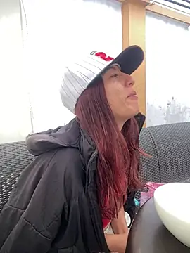 EveGreyson_Pink webcam
