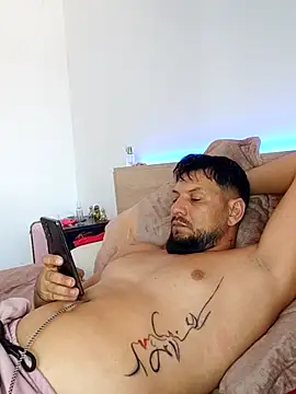yasmi25 webcam
