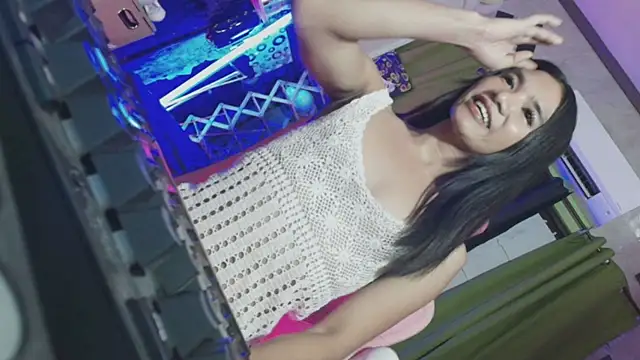 strip_girlxxx webcam